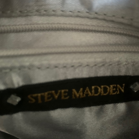 Clutch - Picture 5 of 5